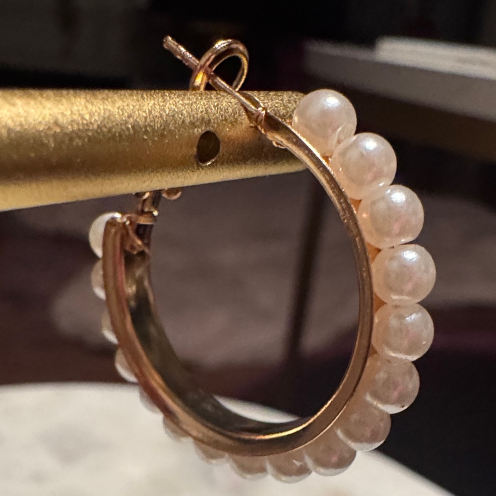 Elegant Gold & Pearl Hoop Earrings 1” Omega Back French Clip Dainty Jewelry - Picture 11 of 11